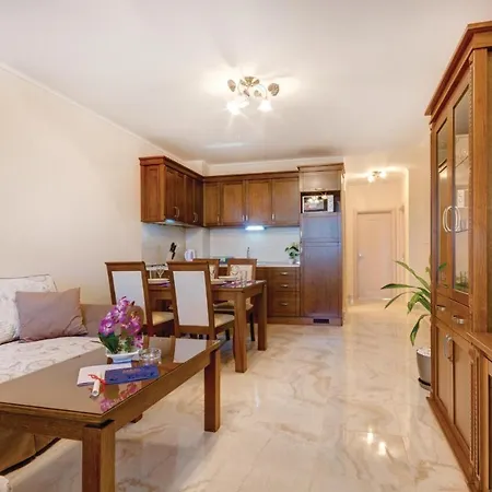 Two-bedroom In 네세부르